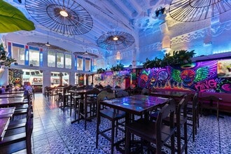 6714-6720 Hollywood Blvd, Los Angeles, CA for lease Interior Photo- Image 2 of 5