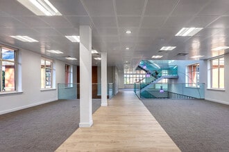 Ruscombe Ln, Reading for lease Interior Photo- Image 2 of 3