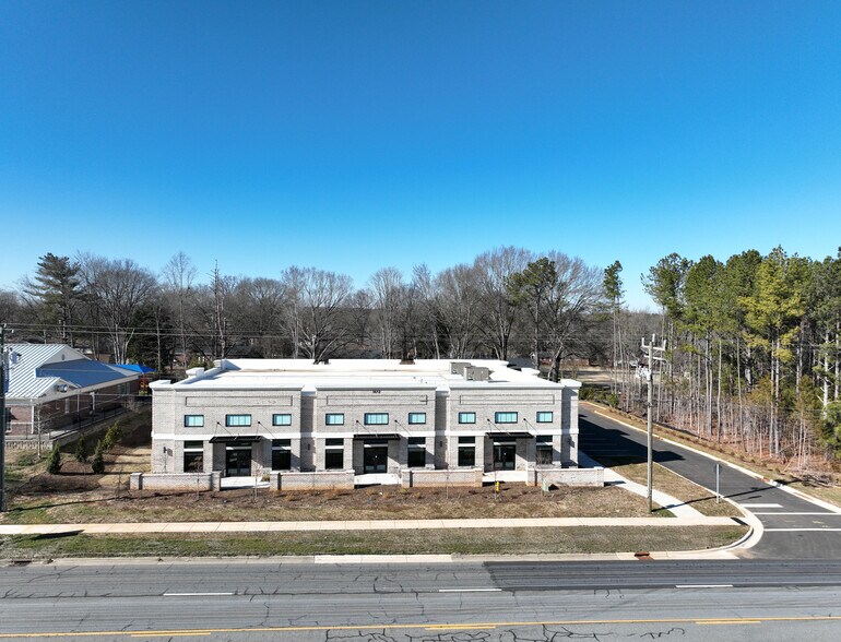 3612 Hwy 49 South, Harrisburg, NC à louer - Photo du bâtiment - Image 3 de 13