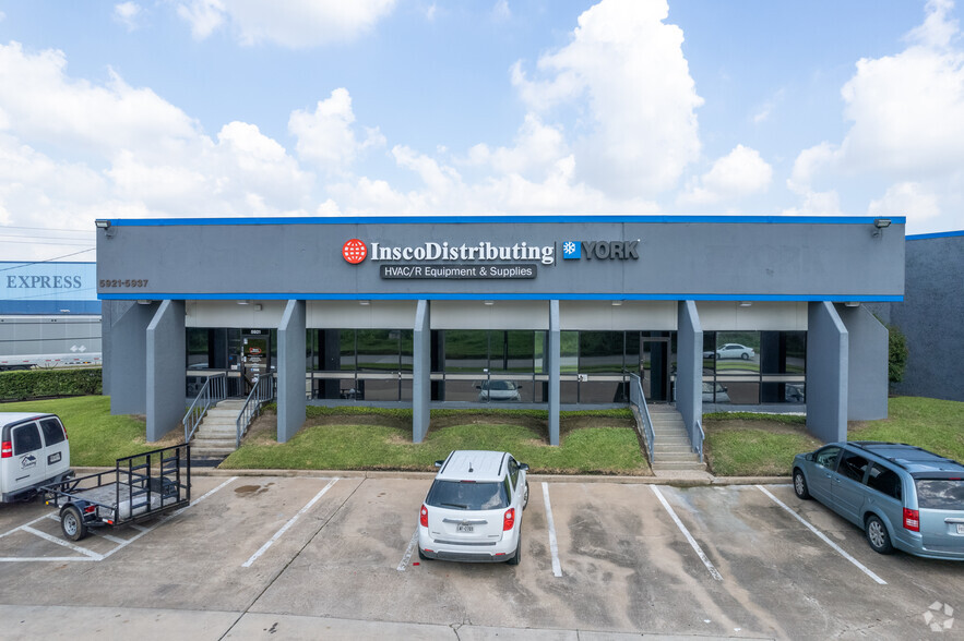 5921-5937 S Loop Fwy E, Houston, TX for lease - Building Photo - Image 2 of 7