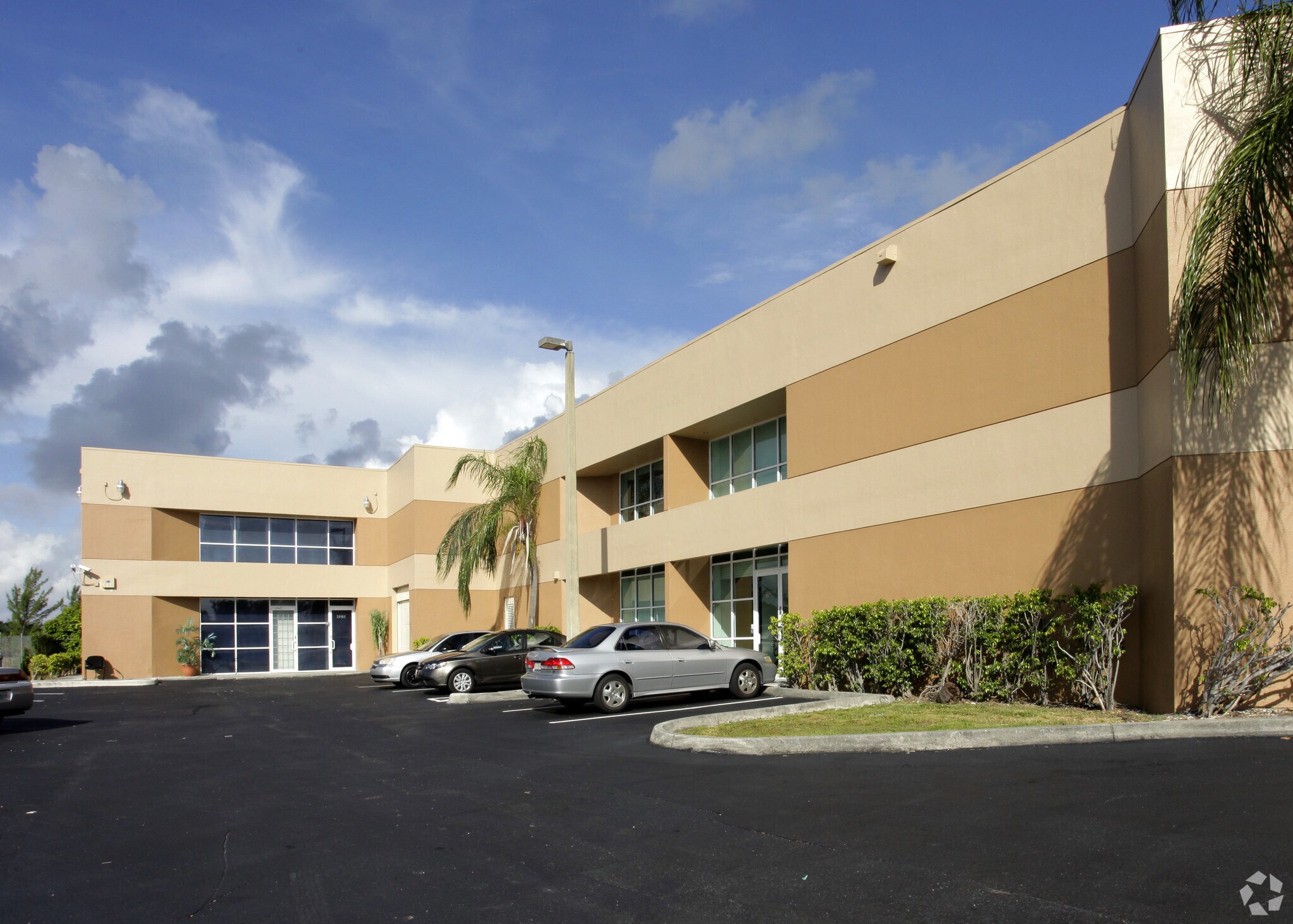 20101-20161 NE 16th Pl, Miami, FL for lease Building Photo- Image 1 of 5