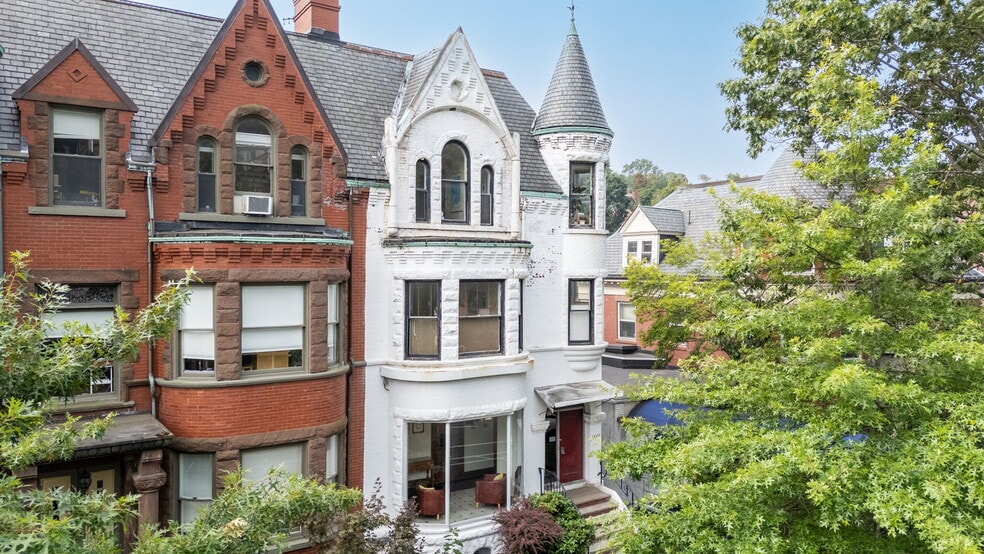 1577 Beacon St, Brookline, MA à louer - Photo du bâtiment - Image 1 de 40