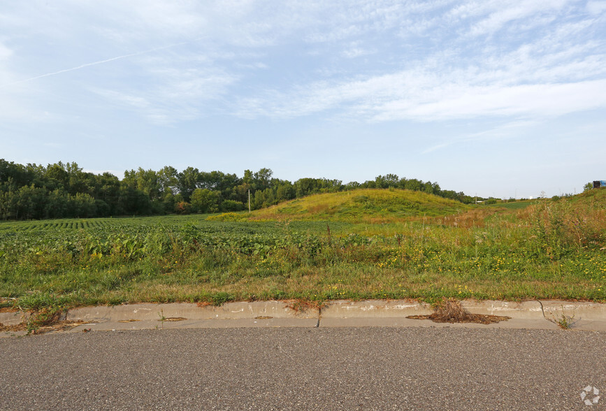 I-694 Hwy, Oakdale, MN à vendre - Photo principale - Image 1 de 1