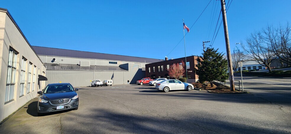 2765-2775 NW Nicolai St, Portland, OR à louer - Photo du bâtiment - Image 3 de 12