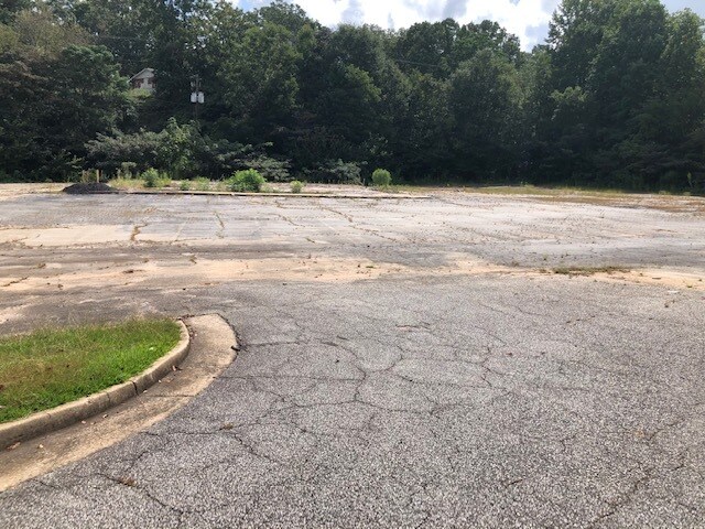 4180 Jonesboro Rd, Forest Park, GA for lease - Building Photo - Image 2 of 4