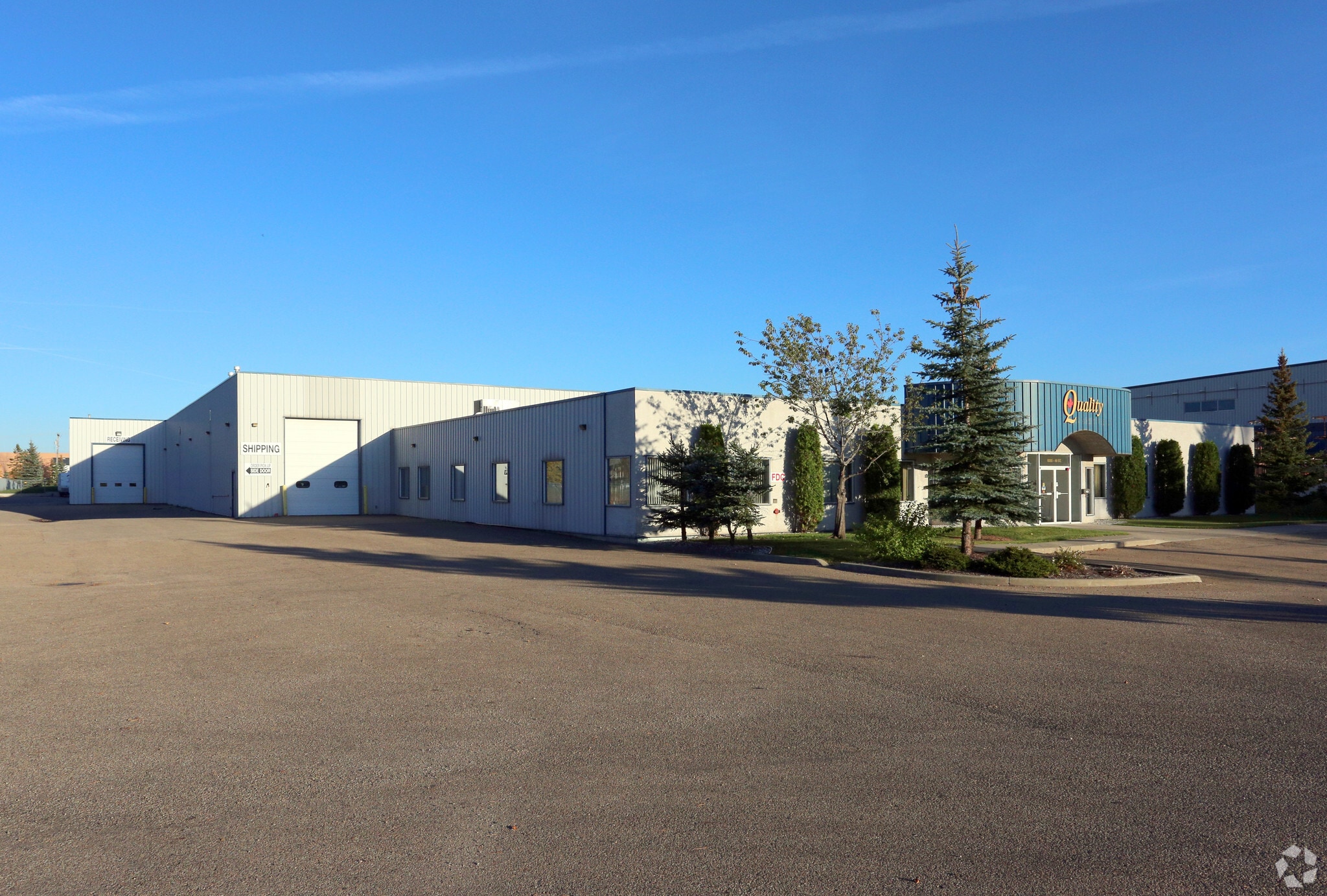 9285 49 St NW, Edmonton, AB for sale Primary Photo- Image 1 of 18