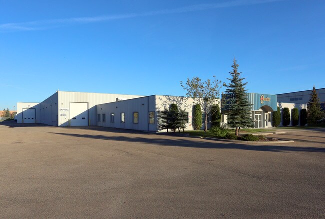 Plus de détails pour 9285 49 St NW, Edmonton, AB - Industriel à vendre