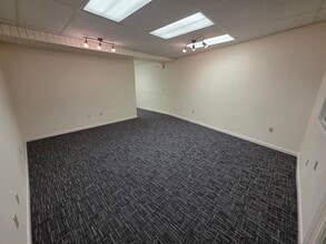 28 N Main St, Tooele, UT à louer Photo intérieure- Image 2 de 6