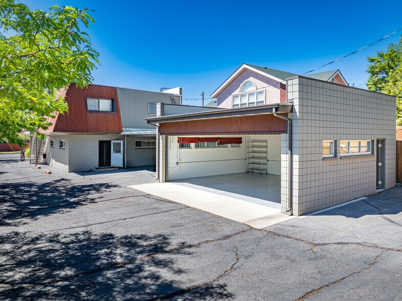 533 California Ave, Reno, NV à vendre - Photo du bâtiment - Image 3 de 8