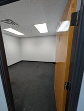 2755-2795 E Desert Inn Rd, Las Vegas, NV à louer Photo intérieure- Image 2 de 2