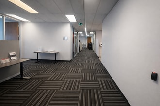 55 Commerce Valley Dr W, Markham, ON à louer Photo intérieure- Image 2 de 4