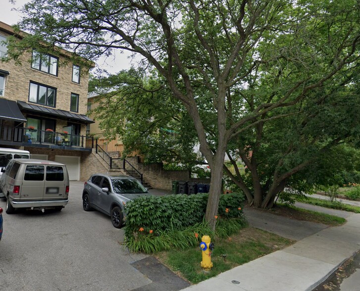 221 Kenilworth Av, Toronto, ON à vendre - Photo principale - Image 1 de 1