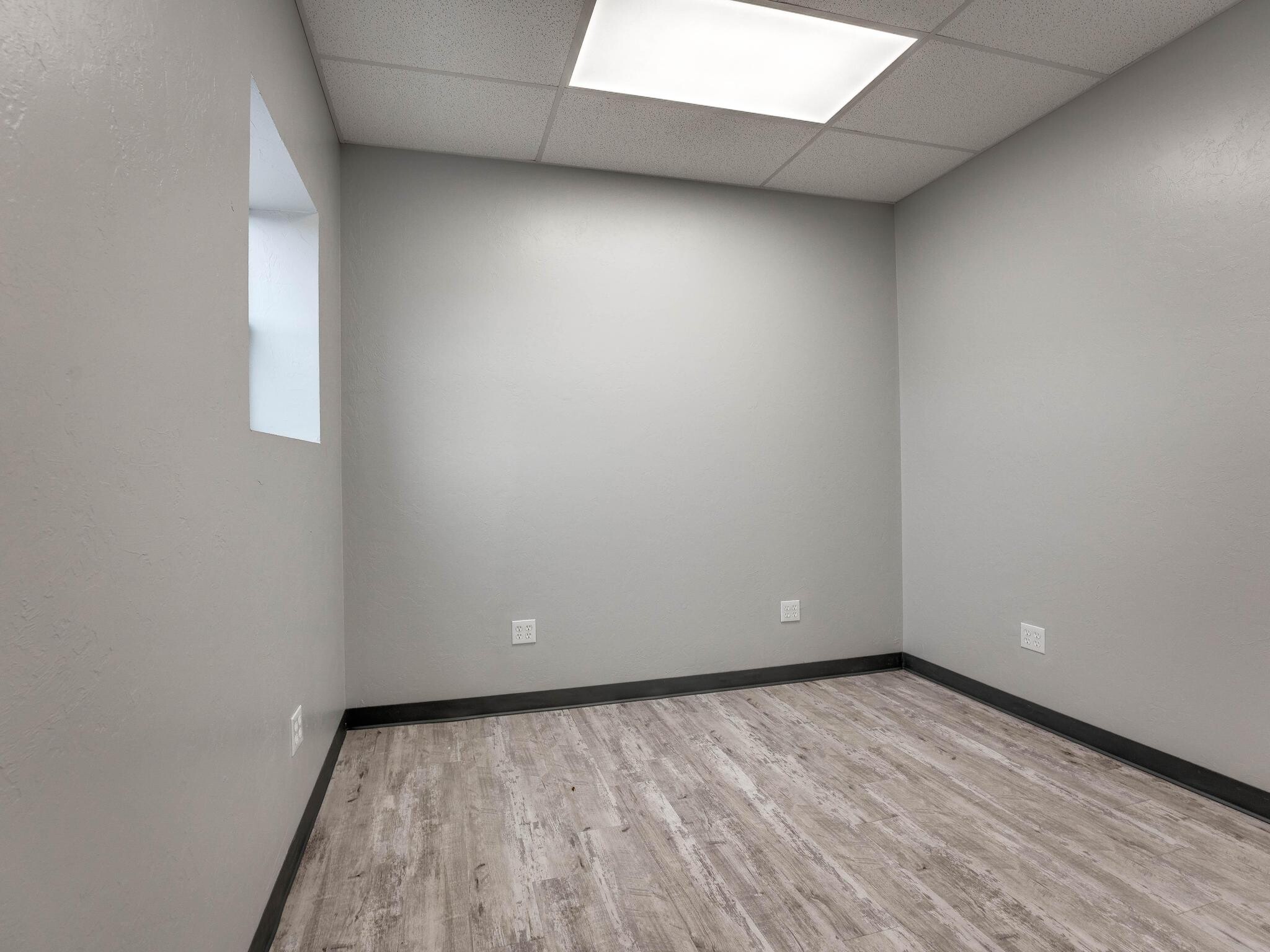 1736 Red Oak Lane, Guthrie, OK for sale Interior Photo- Image 1 of 13