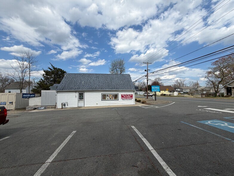 1526 Hurffville Rd, Deptford, NJ à vendre - Photo du bâtiment - Image 3 de 13