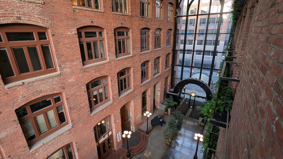 401 2nd Ave S, Seattle, WA à louer - Photo du bâtiment - Image 3 de 25