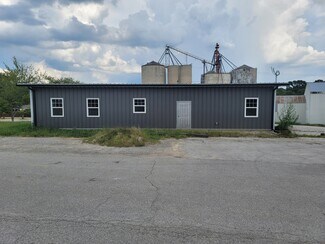 Plus de détails pour 704 E 4th St, Tonganoxie, KS - Commerce de détail à vendre