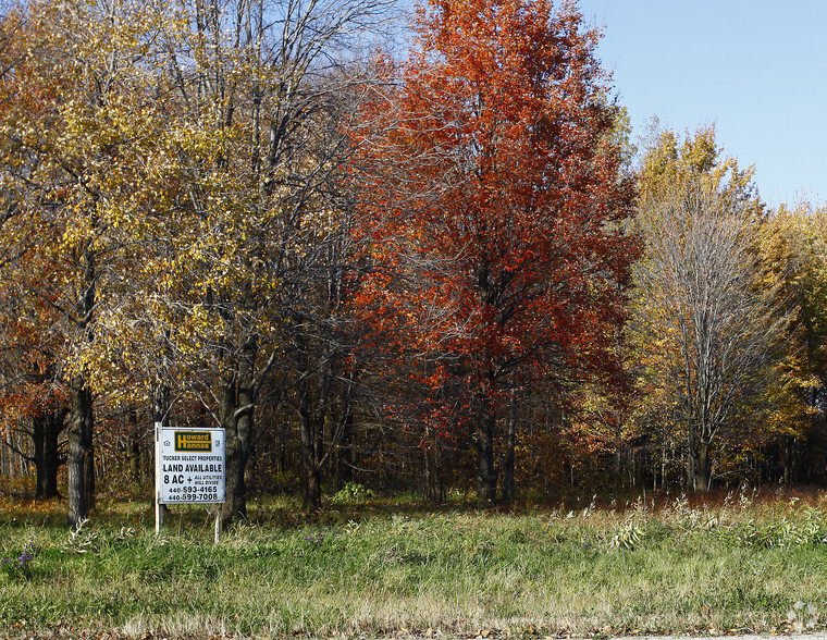 584 Center Rd, Conneaut, OH for sale - Primary Photo - Image 1 of 1