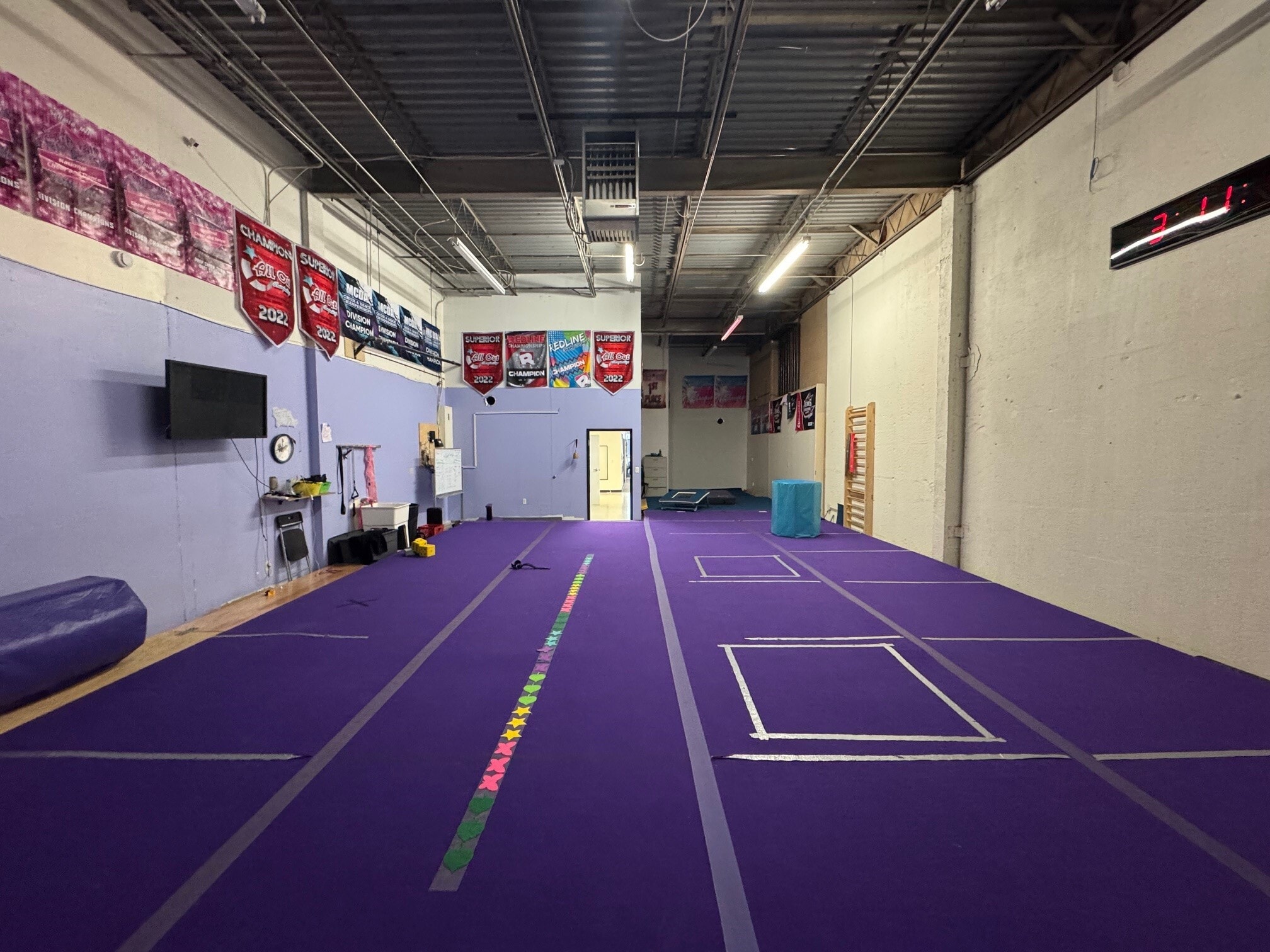 8325-8339 Nieman Rd, Lenexa, KS for lease Interior Photo- Image 1 of 13