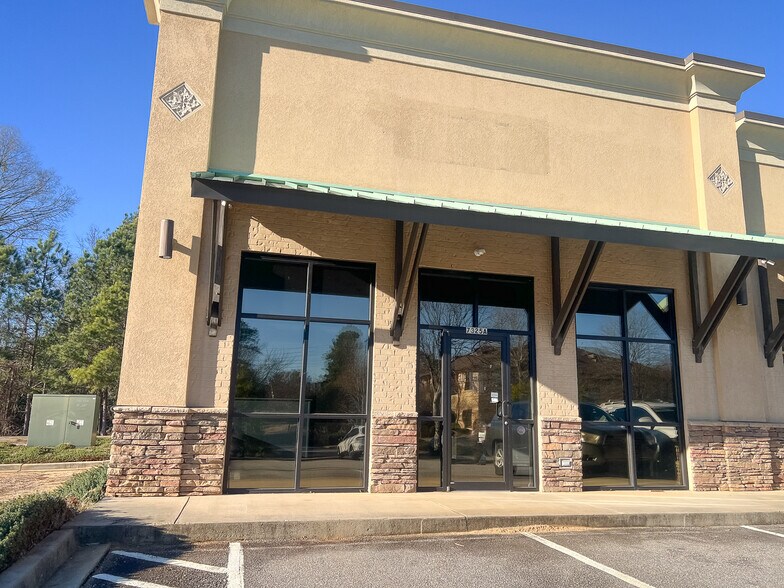 7325 Saint Andrews Rd, Irmo, SC à louer - Photo du bâtiment - Image 2 de 22