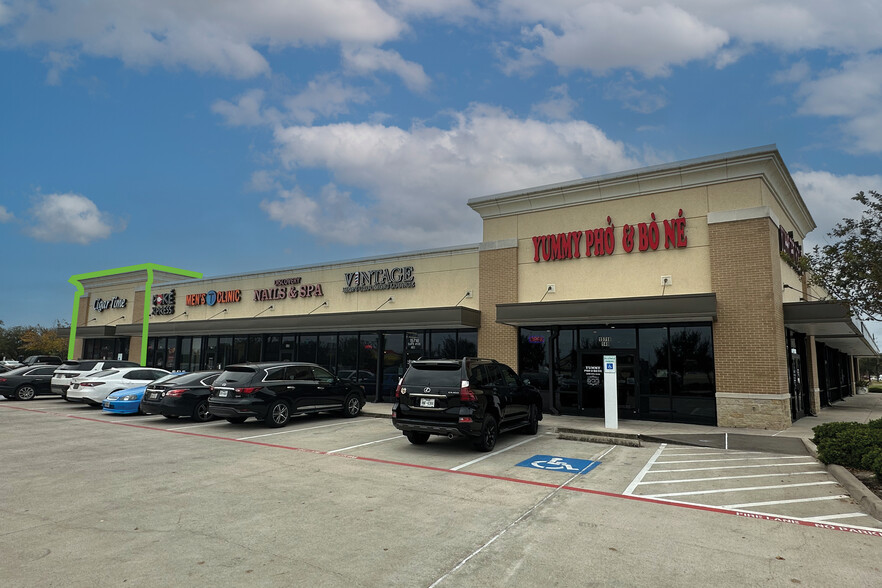 15718 S Highway 288, Pearland, TX for lease - Building Photo - Image 1 of 8