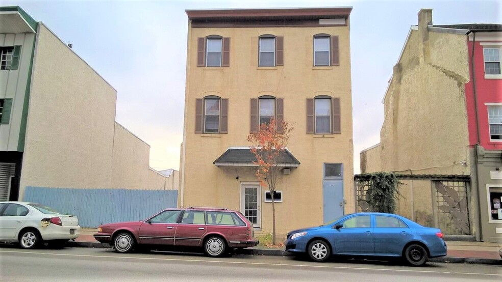 134-136 W Main St, Norristown, PA for sale - Building Photo - Image 1 of 1