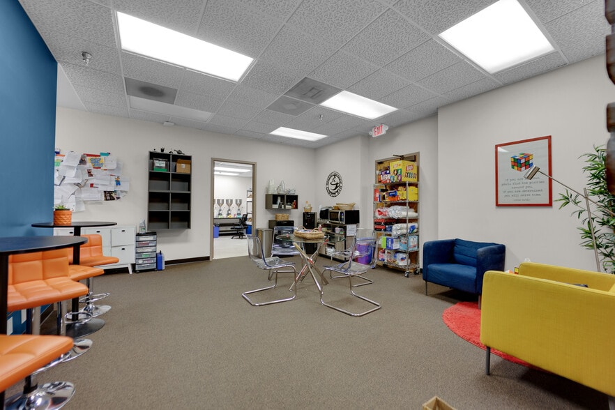3101 E Craig Rd, North Las Vegas, NV for lease - Building Photo - Image 2 of 13