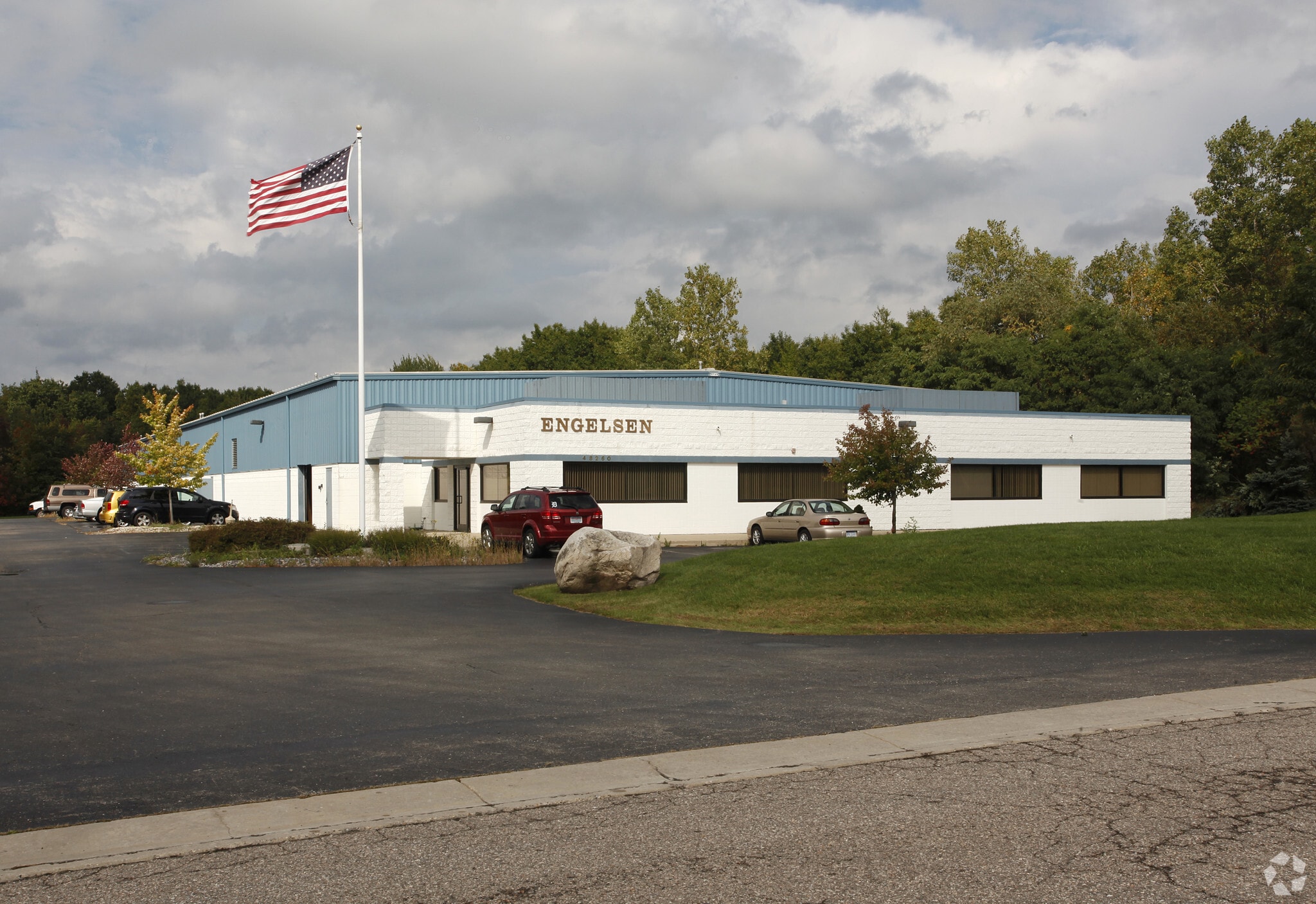 48260 Frank St, Wixom, MI for lease Primary Photo- Image 1 of 2