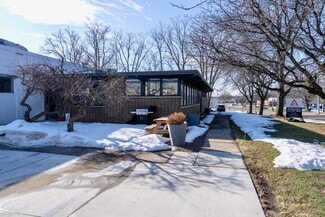 Plus de détails pour 2350 Oak Industrial Dr NE, Grand Rapids, MI - Industriel à louer