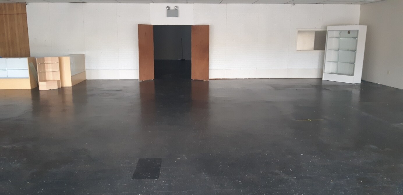 327 & 323 John C Calhoun Dr, Orangeburg, SC à vendre Photo du bâtiment- Image 1 de 13