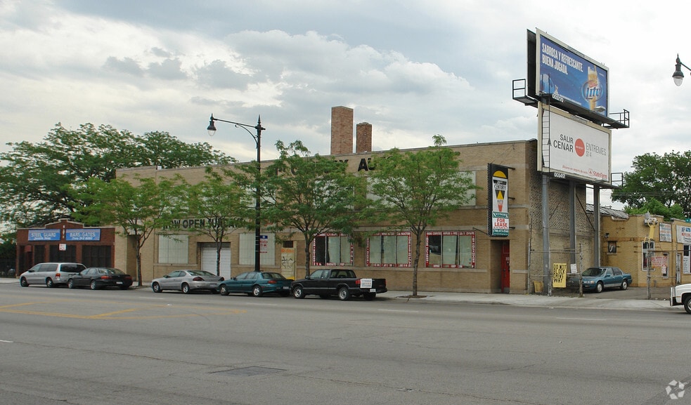 4709-4725 W North Ave, Chicago, IL for sale - Primary Photo - Image 2 of 16