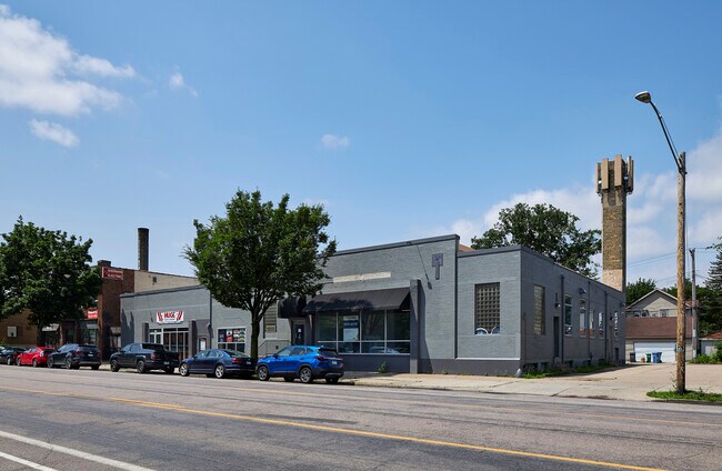 Plus de détails pour 2720-2728 S Lyndale Ave, Minneapolis, MN - Commerce de détail à vendre