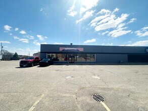 240 Roosevelt Ave E, Battle Creek, MI for lease Building Photo- Image 2 of 6