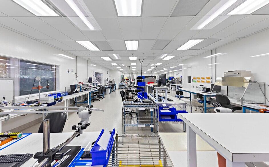 501 Mercury Dr, Sunnyvale, CA for lease - Building Photo - Image 2 of 9