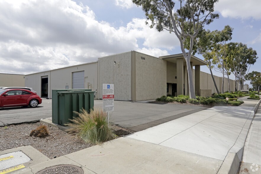 1024-1044 Del Amo Blvd, Carson, CA à louer - Photo du bâtiment - Image 1 de 5