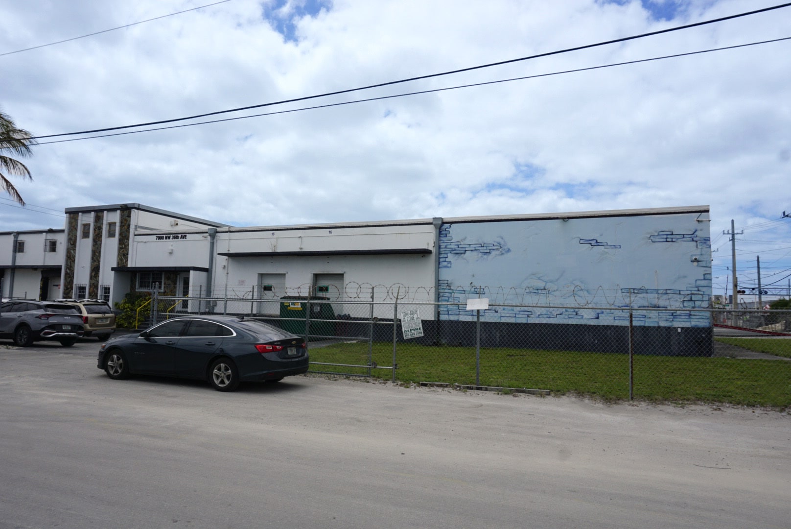6960-7000 NW 36th Ave, Miami, FL for lease Interior Photo- Image 1 of 24