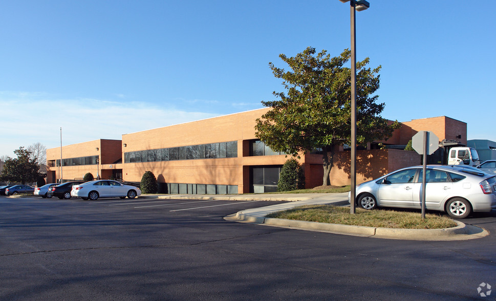 708 Quince Orchard Rd, Gaithersburg, MD for lease - Building Photo - Image 3 of 3