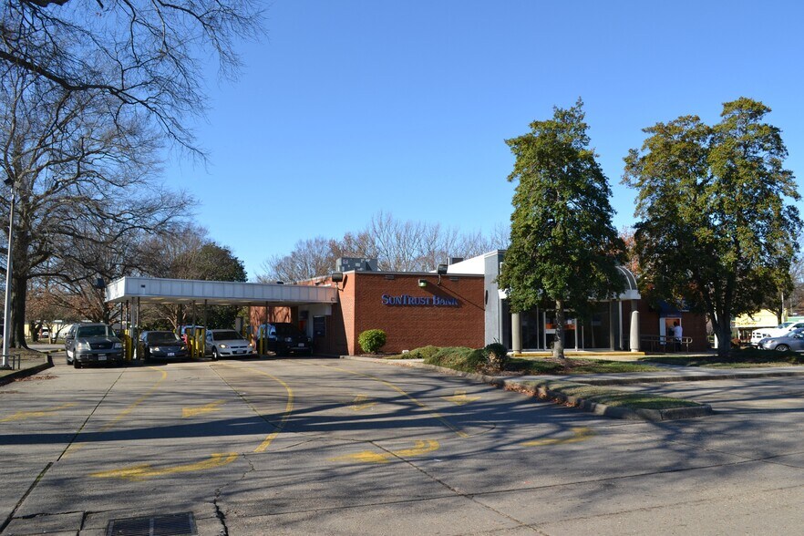 1221 E Little Creek Rd, Norfolk, VA à louer - Photo du bâtiment - Image 2 de 6