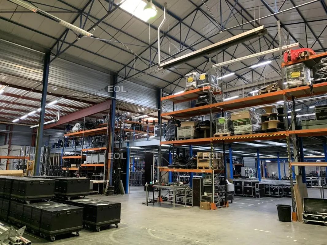 Flex in Morangis for lease Interior Photo- Image 1 of 10