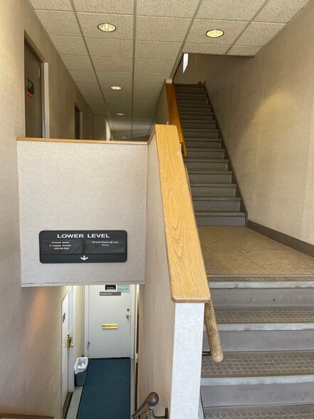 145 Commack Rd, Commack, NY for lease - Interior Photo - Image 2 of 7