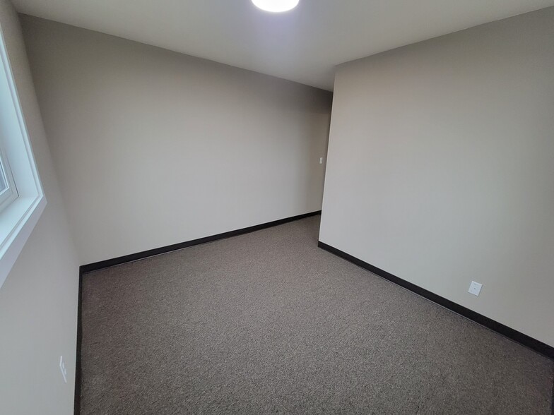 7817 Pacific Ave, Tacoma, WA for sale - Interior Photo - Image 3 of 21