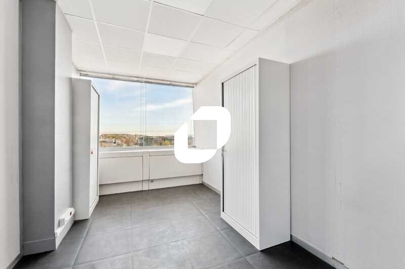 Office in Cergy for sale - Interior Photo - Image 2 of 14