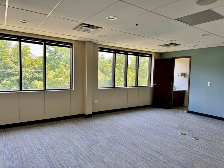 24 S 1100 E, Salt Lake City, UT for lease - Interior Photo - Image 2 of 5