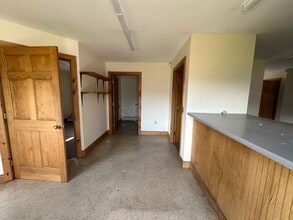 261 Phyllis Ln, Bennington, VT à louer Photo intérieure- Image 1 de 6