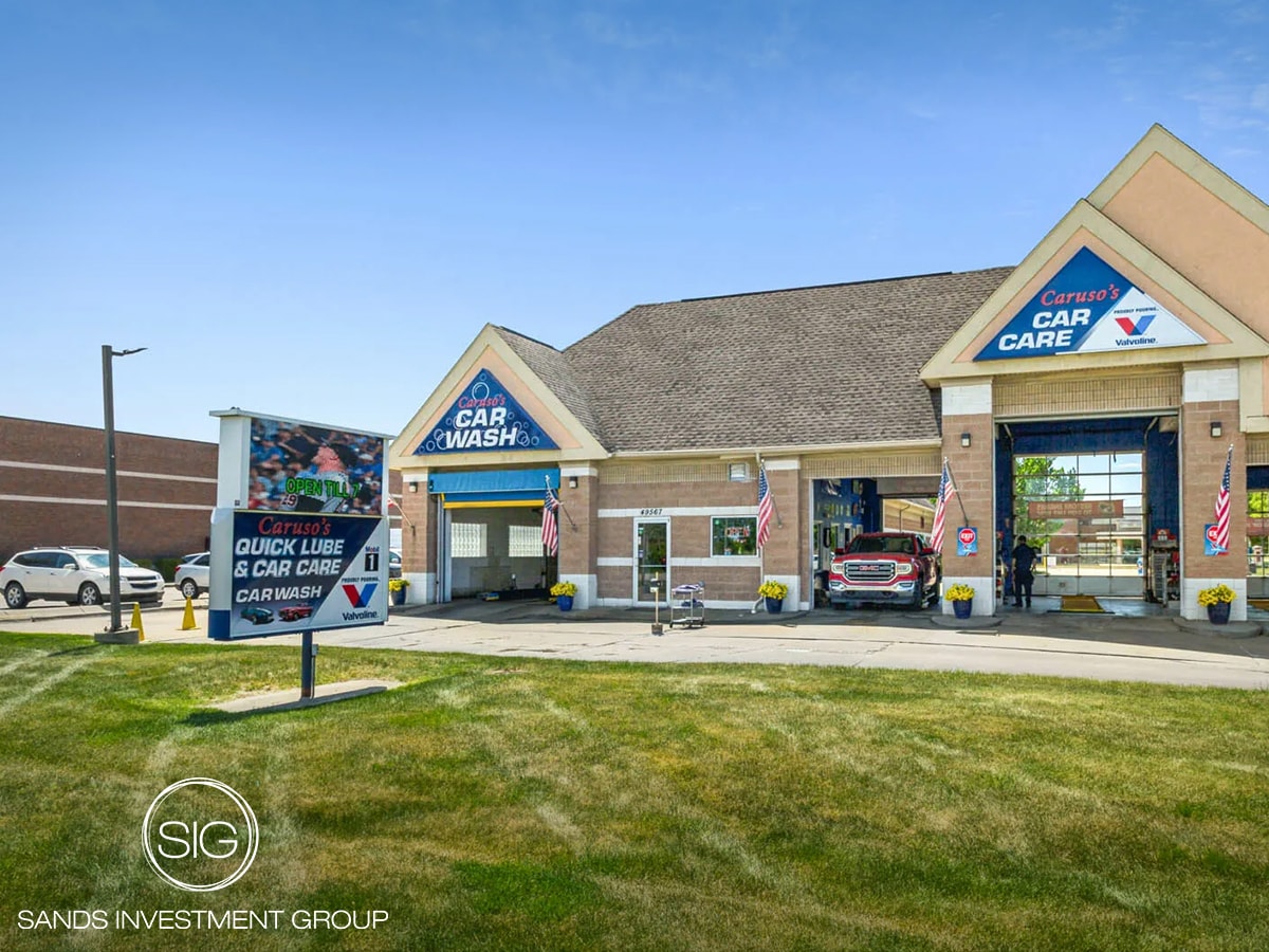 49567 Hayes Rd, Shelby Township, MI à vendre Photo du bâtiment- Image 1 de 6