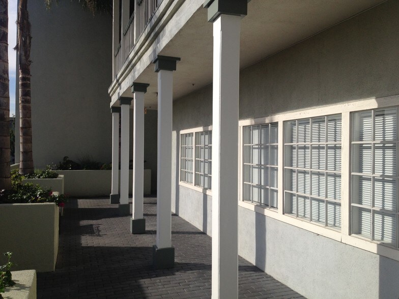 11712 Moorpark St, Studio City, CA à louer - Photo principale - Image 1 de 28
