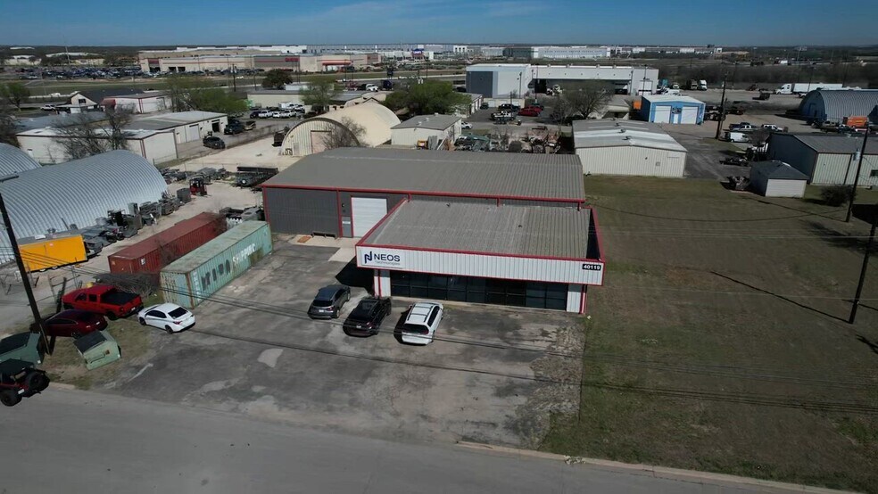 40119 Industrial Park Cir, Georgetown, TX à vendre - Vidéo sur l’inscription commerciale - Image 2 de 19