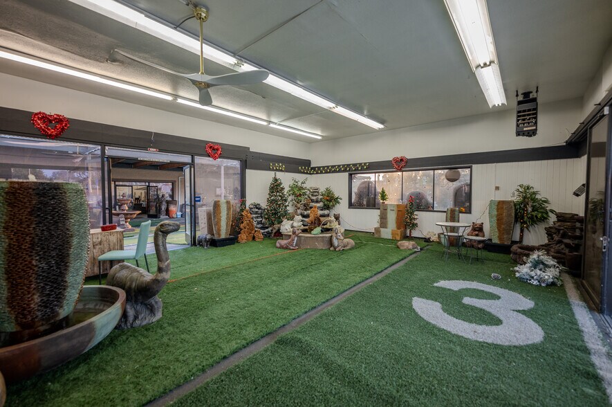 9445 Foothill Blvd, Rancho Cucamonga, CA à louer - Photo intérieure - Image 2 de 18