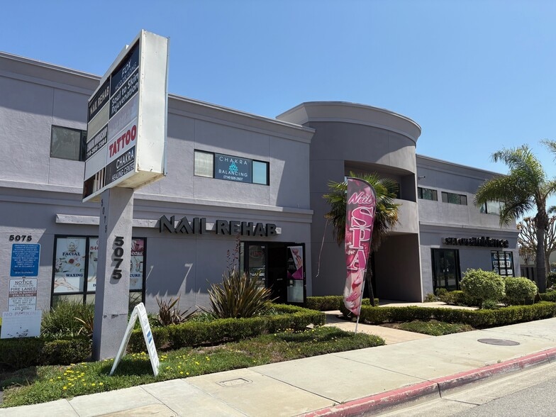 5075 Warner Ave, Huntington Beach, CA à louer - Photo du bâtiment - Image 3 de 6