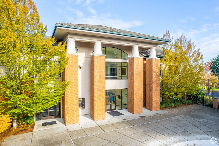 30050 SW Town Center Loop, Wilsonville, OR for lease - Building Photo - Image 3 of 4