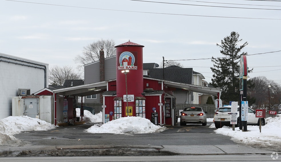4340 Merrick Rd, Massapequa, NY for sale - Primary Photo - Image 1 of 3